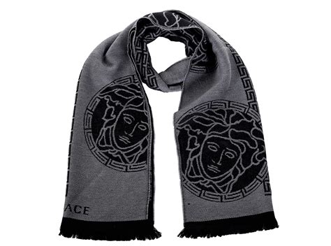 versace wollmütze|Versace wool scarf.